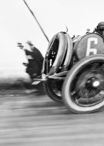 "L’Automobile deformata" (1912/13). Jacques Henri Lartigue © Ministère de la Culture (Francia)
