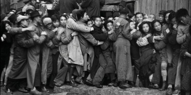 Henri Cartier-Bresson. In Cina