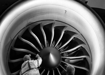 Boeing, Seattle (Washington), ispezione di un motore.