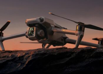 Il DJI Mavic 3 scala la vetta del monte Everest