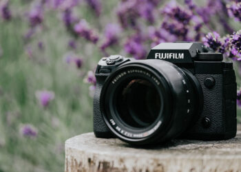 Fujifilm X-H2: è arrivata la prima mirrorless APS-C con sensore da 40,2MP