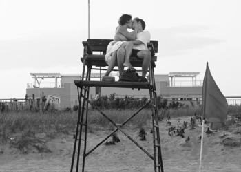 Beach Lovers, gli “amanti da spiaggia” di Erica Reade