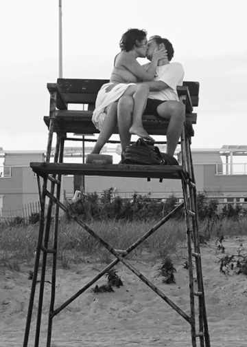 Beach Lovers, gli “amanti da spiaggia” di Erica Reade