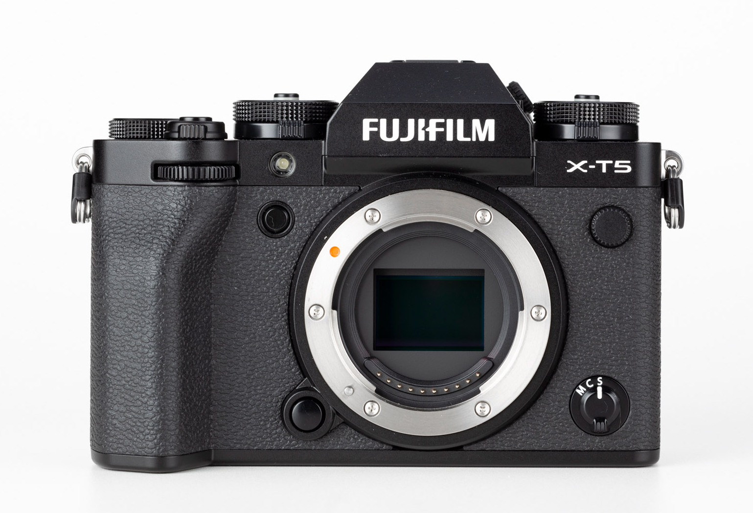 Fujifilm X-T5 mirrorless APS-C la recensione