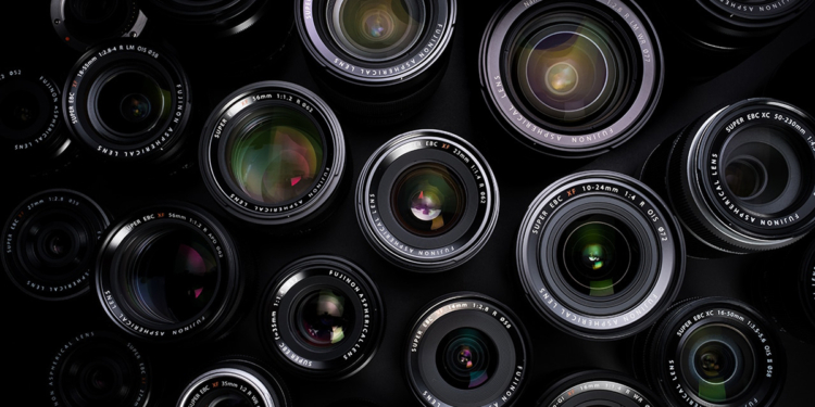 Fujifilm X e G obiettivi mirrorless APS-C
