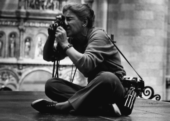 Eve Arnold on the set of ‘Becket’, England, 1963 Photo by Robert Penn