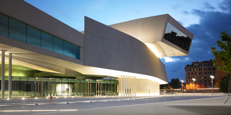 Il museo MAXXI, realizzato da Zaha Hadid