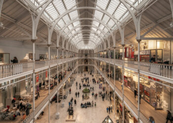 Giuseppe Ferrari. Fotografia d’architettura con un obiettivo asferico ultragrandangolare