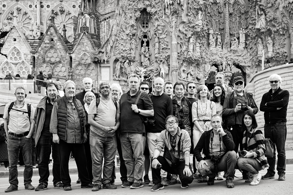 I rappresentanti TIPA sullo sfondo della Sagrada Familia a Barcellona.