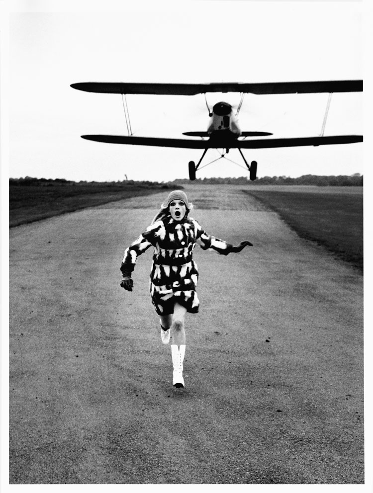 Helmut Newton, Mansfield, Vogue Inghilterra. Londra,1967 Mansfield, British Vogue. London, 1967. © Helmut Newton Foundation