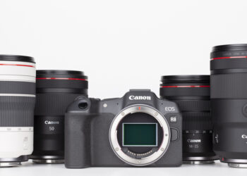 Canon Eos R8 fotografata con alcune ottiche Canon Eos RF