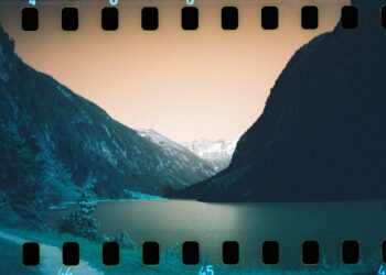 Concorso fotografico Lomography e Perimetro © Sally Matthias sprocket rocket turquoise 135 film