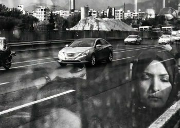 © Farnaz Damnabi, Loneliness in capital, 2019, Cortesia 29 ARTS IN PROGRESS gallery