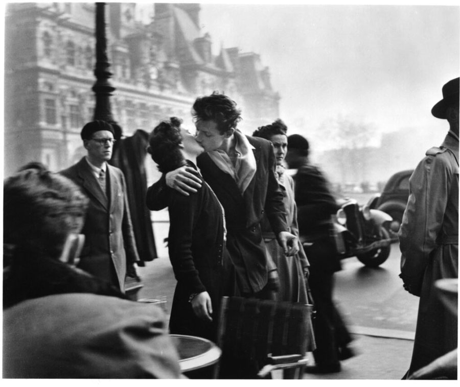 © Robert Doisneau, Le Baiser de l'Hotel de ville, 1950