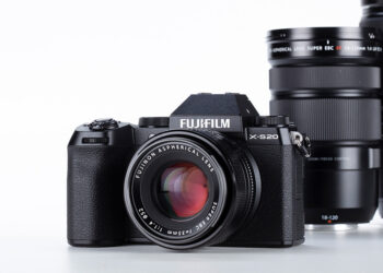 Fujifilm X-S20 recensione mirrorless APS-C