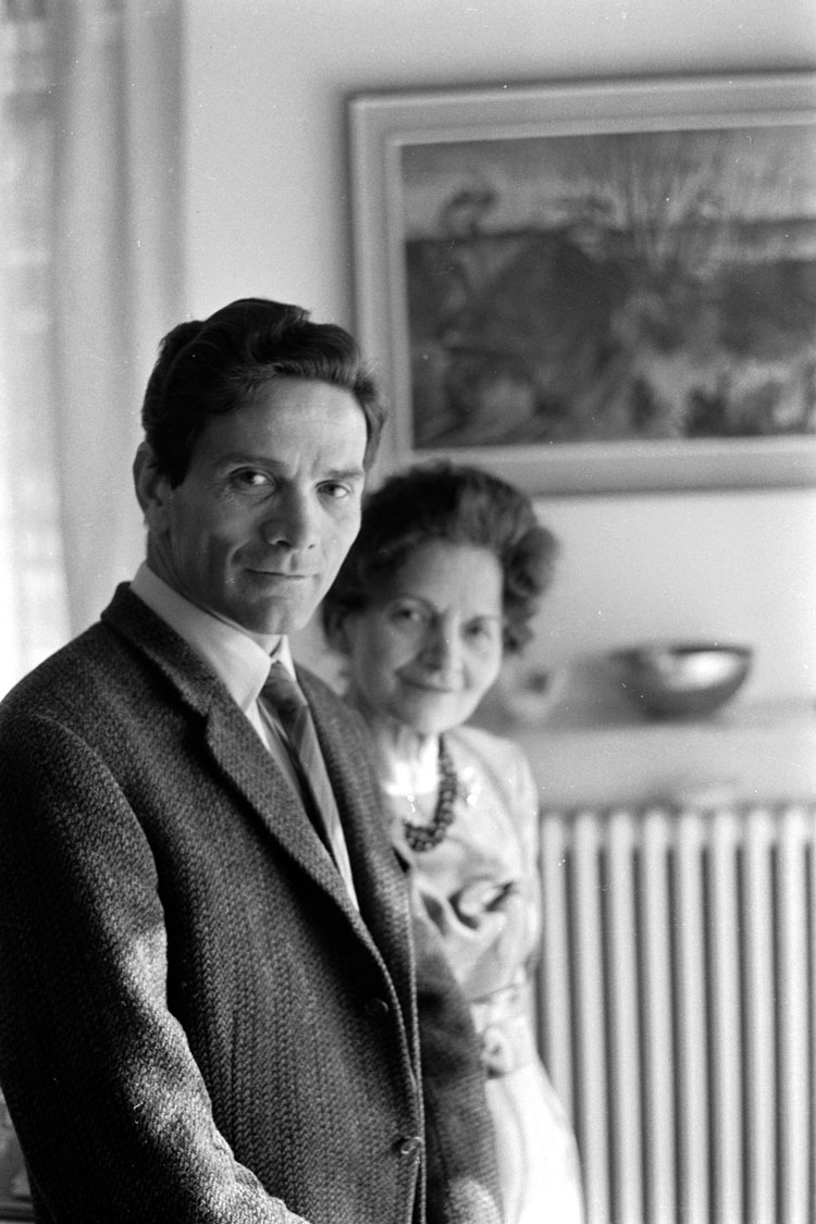 © Mario Dondero, Pier Paolo Pasolini con la madre Susanna, Roma 1962