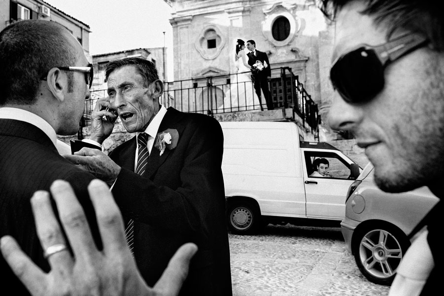 © Franco Carlisi, Romanzo italiano, Il valzer di un giorno