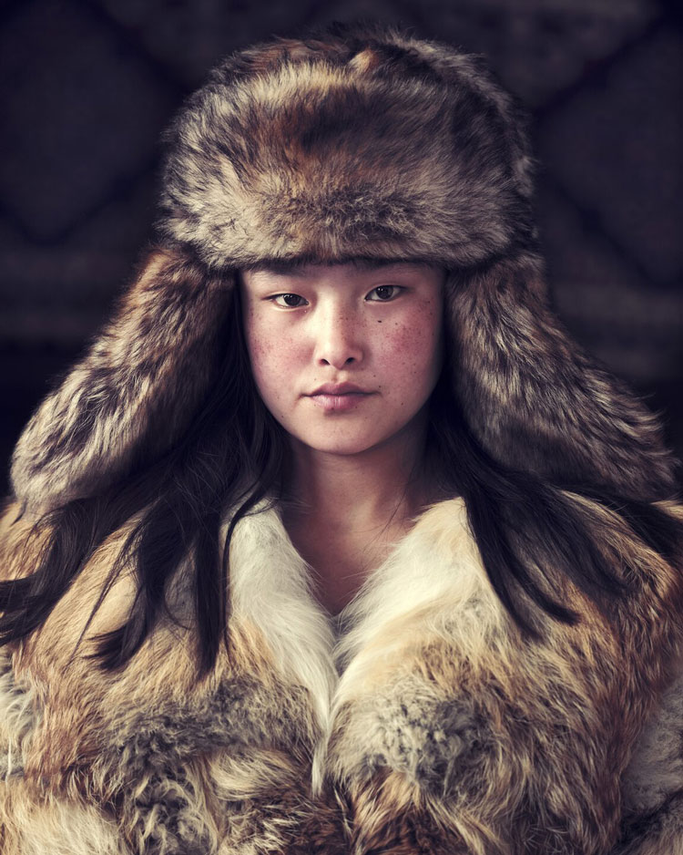 Jimmy Nelson, Meruert Kazakh Sagsai Bayan lgii, province Mongolia, 2017. © Jimmy Nelson B.V