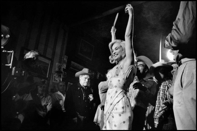 Marilyn Monroe sul set di "The Misfits", Nevada, USA, 1960 © Elliott Erwitt /Magnum Photos