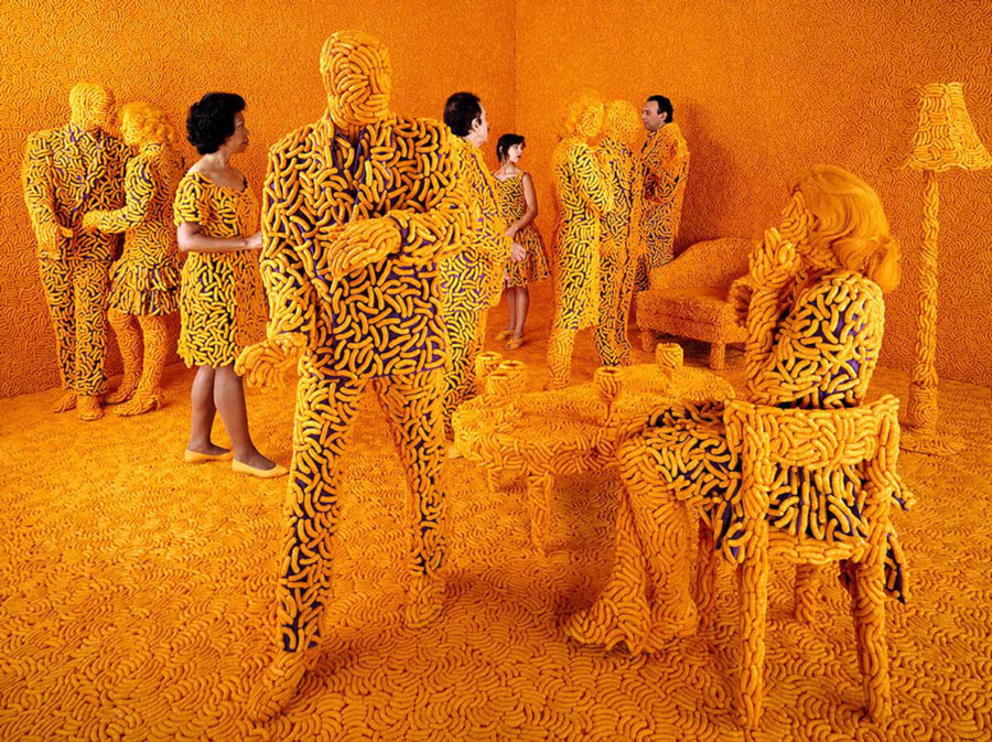The Cocktail Party, 1992. © Sandy Skoglund, Courtesy Paci Contemporary Gallery, Brescia-Porto Cervo, Italy
