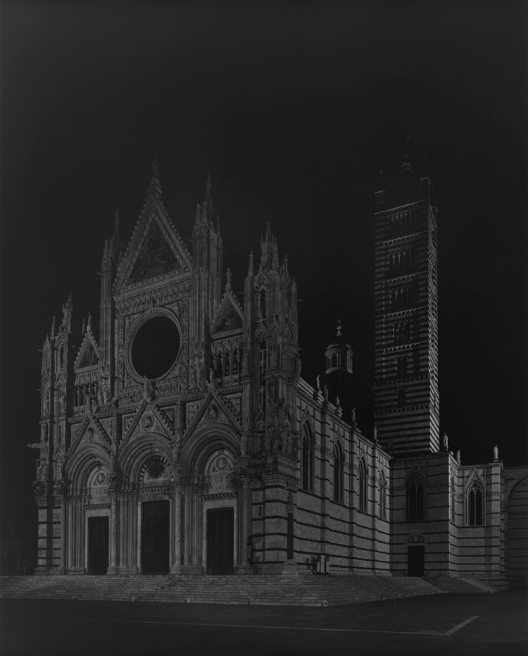 Duomo, Siena, 2014.© Hiroshi Sugimoto. Cortesia dell'artista e Galleria Continua