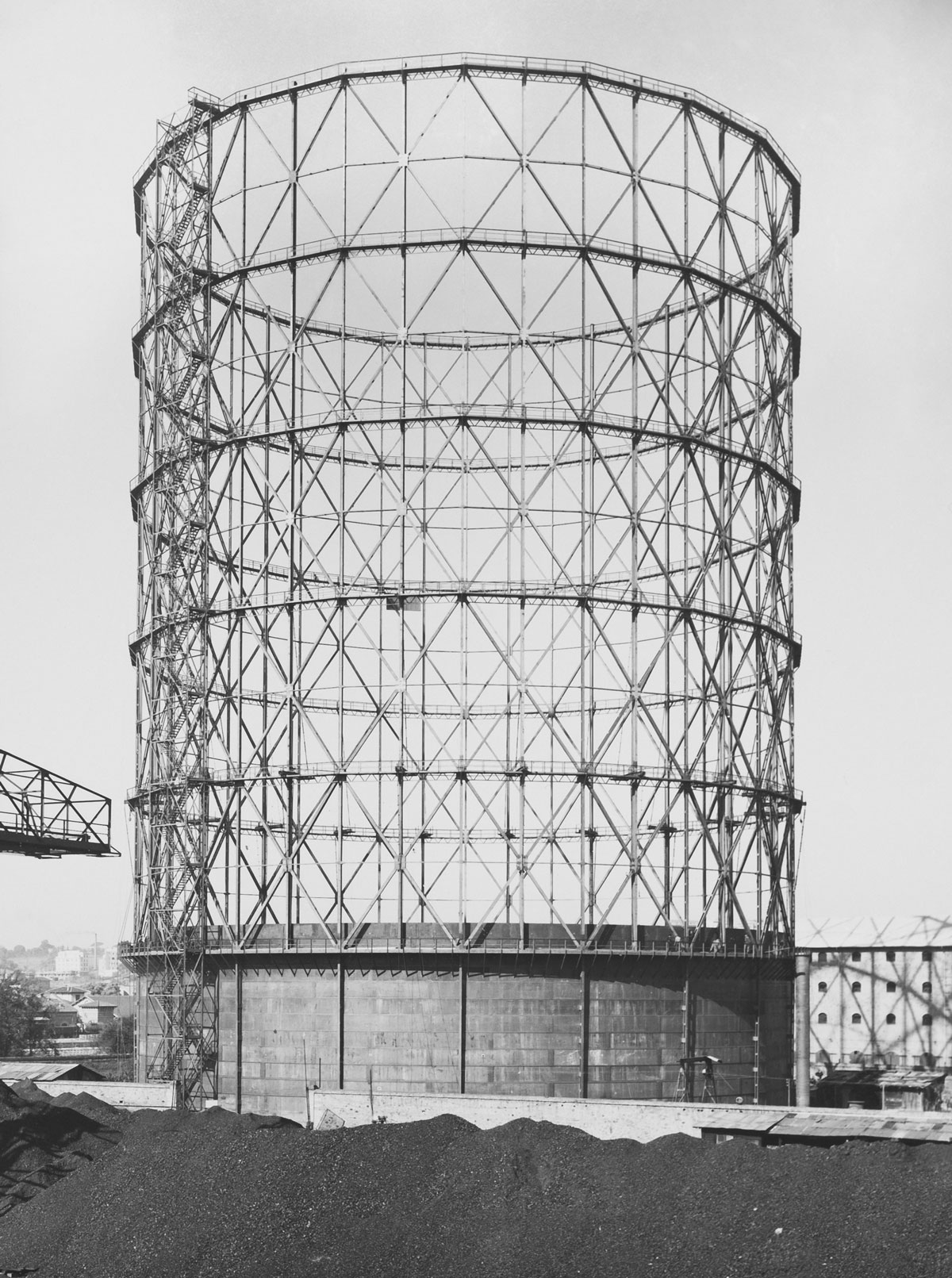 Gazometro, © Archivio storico Italgas-Heritage Lab, Fondo fotografico. Il Gazometro (gasometro n.4), roma, secondo quarto del XX secolo