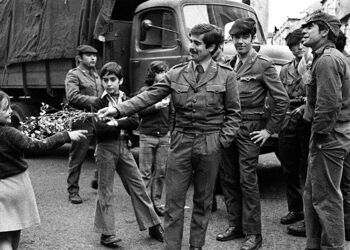 Paola Agosti reportage rivoluzione Portogallo 1974 intervista