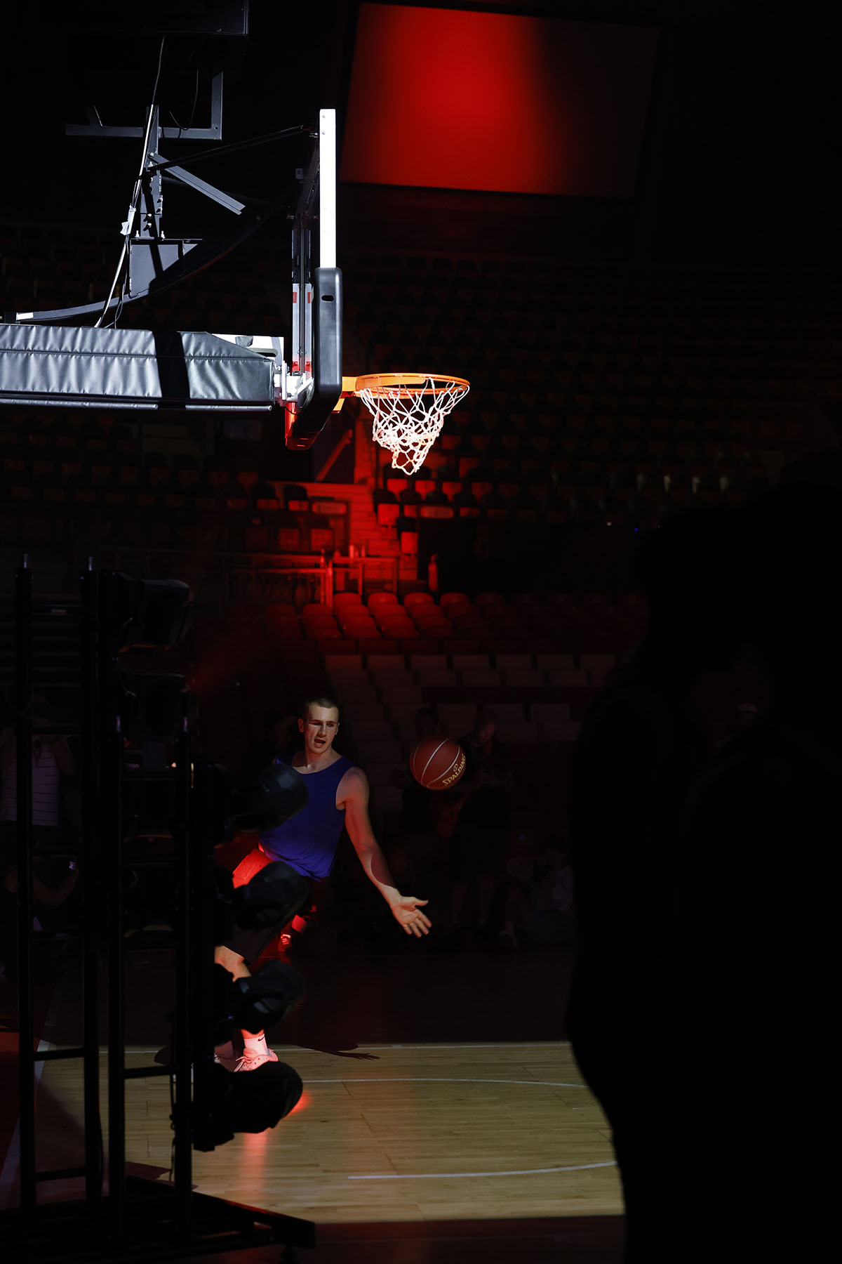 Canon-Eos-R1_sequenza_basket28