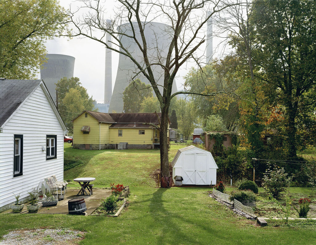 Amos Coal Power Plant, Raymond, West Virginia 2004. © Mitch Epstein. Mostra fotografica American Nature Gallerie d'Italia Torino