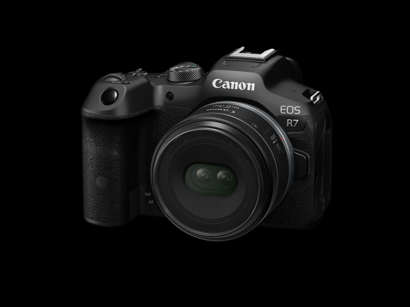 Il Canon RF-S7.8mm F4 STM Dual è attualmente compatibile solamente con la mirrorless Canon Eos R7 aggiornata alla versione firmware 1.60.