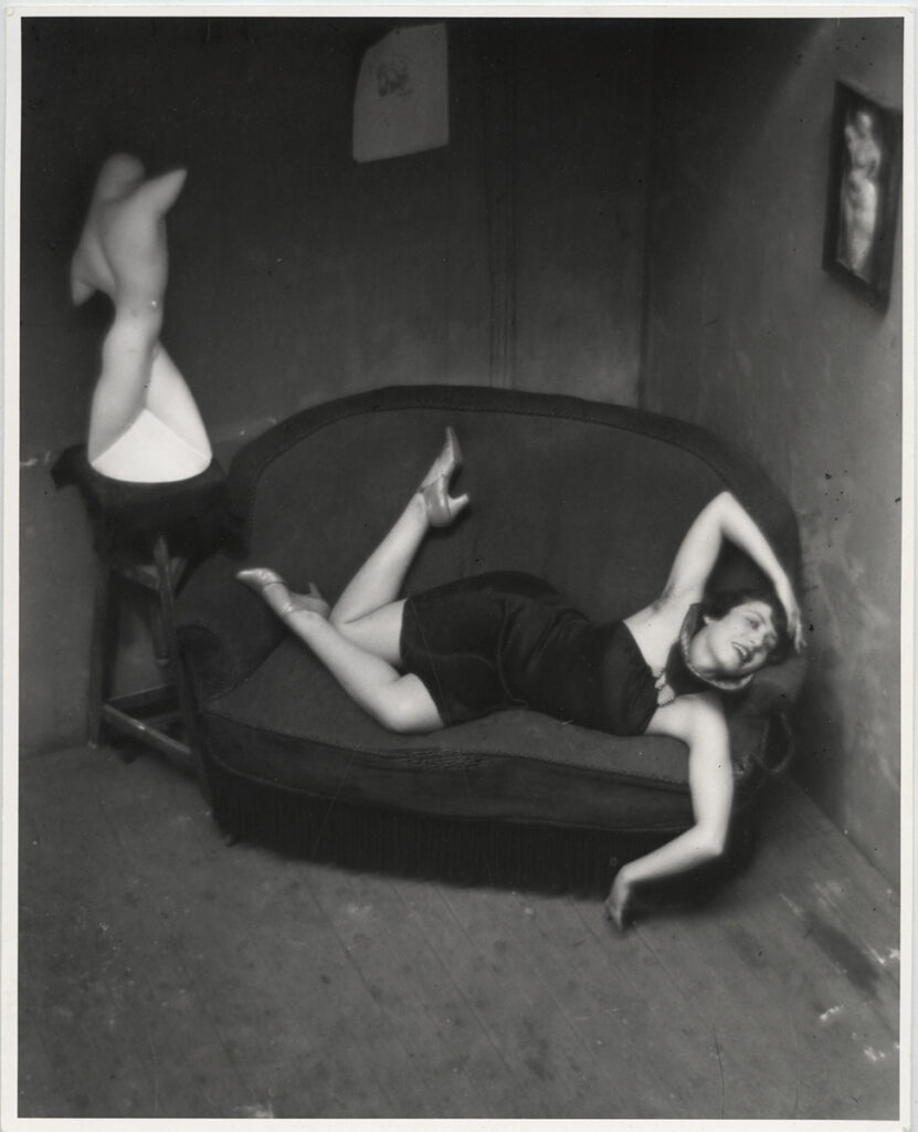 Danzatrice satirica (Magda Förstner), Parigi. © Museo commemorativo André Kertész, Szigetbecse, Ungheria