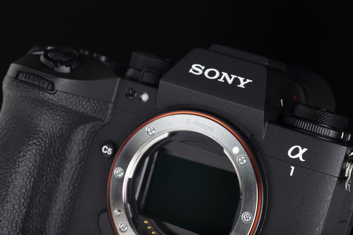 La rinnovata ammiraglia Sony A1 II costa 7.500 euro solo corpo.