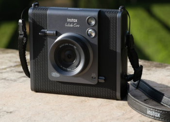 instax WIDE Evo