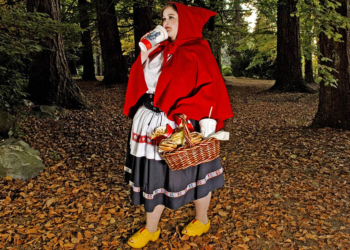 Dina Goldstein, mostra Fabbrica Eos Milano