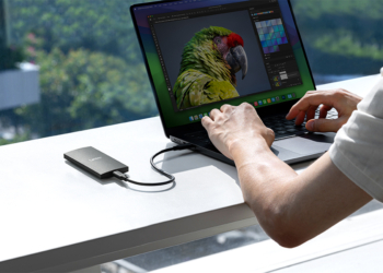 Il Lexar SL300 è più economico rispetto all'SL500, non particolarmente più lento, e altrettanto resistente.