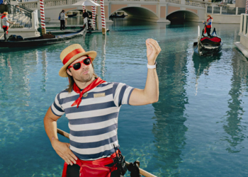 Tourist Tsunami Nicolò Rinaldi