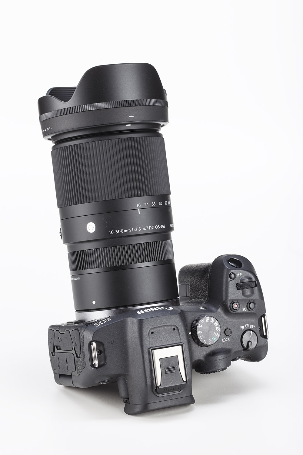 test sigma 16-300mm DC OS paraluce
