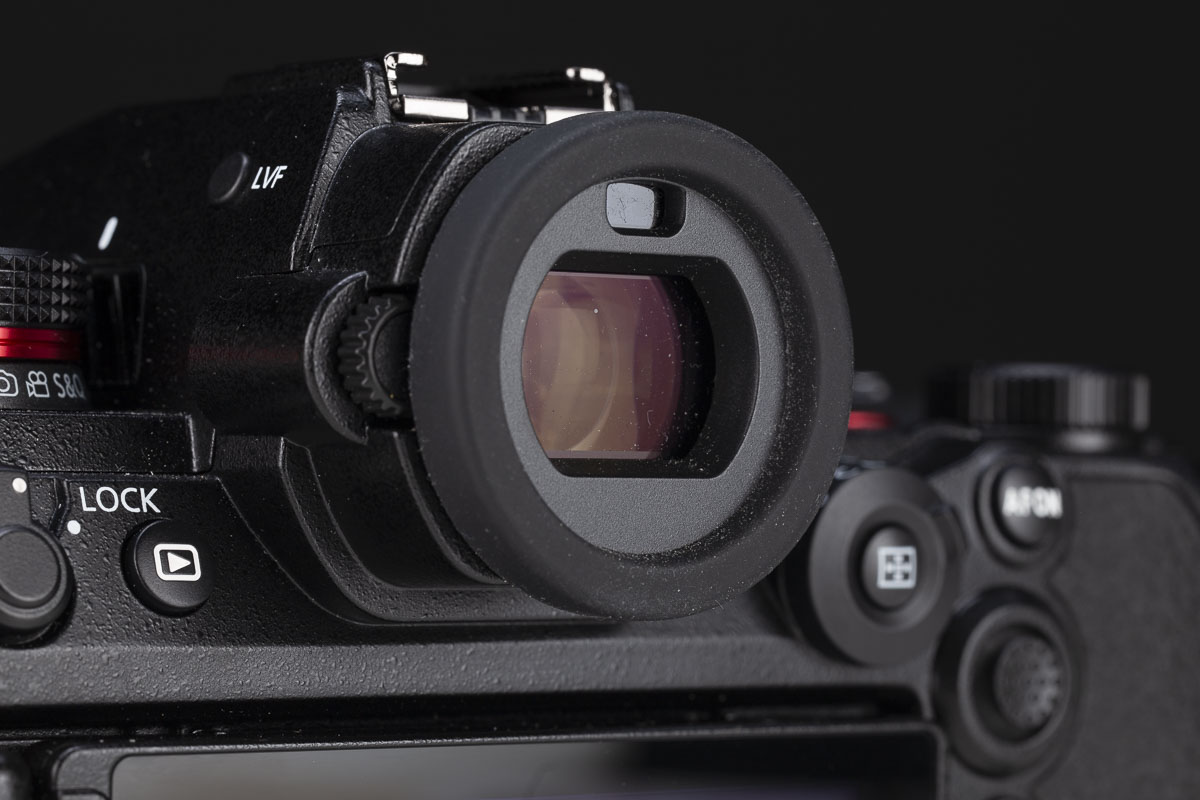 Limix-S1II_mirino-EVF
