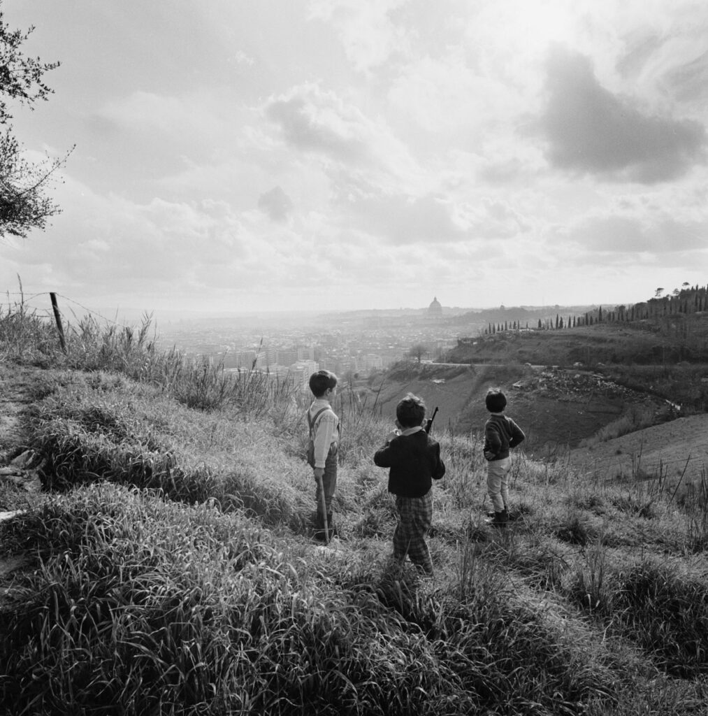Roma, I Piccoli Guerrieri di Monte Mario, Roma, 1954. © Paolo Di Paolo