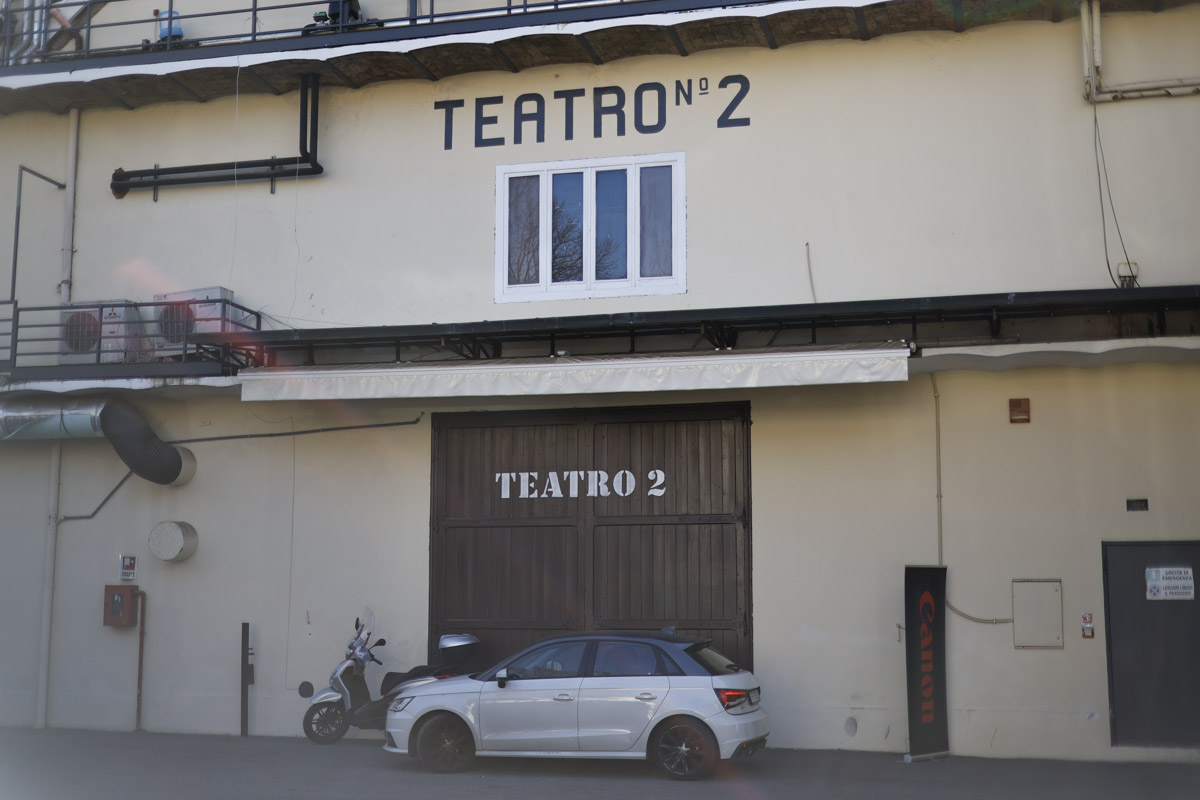 f/1,2, lente non schermata