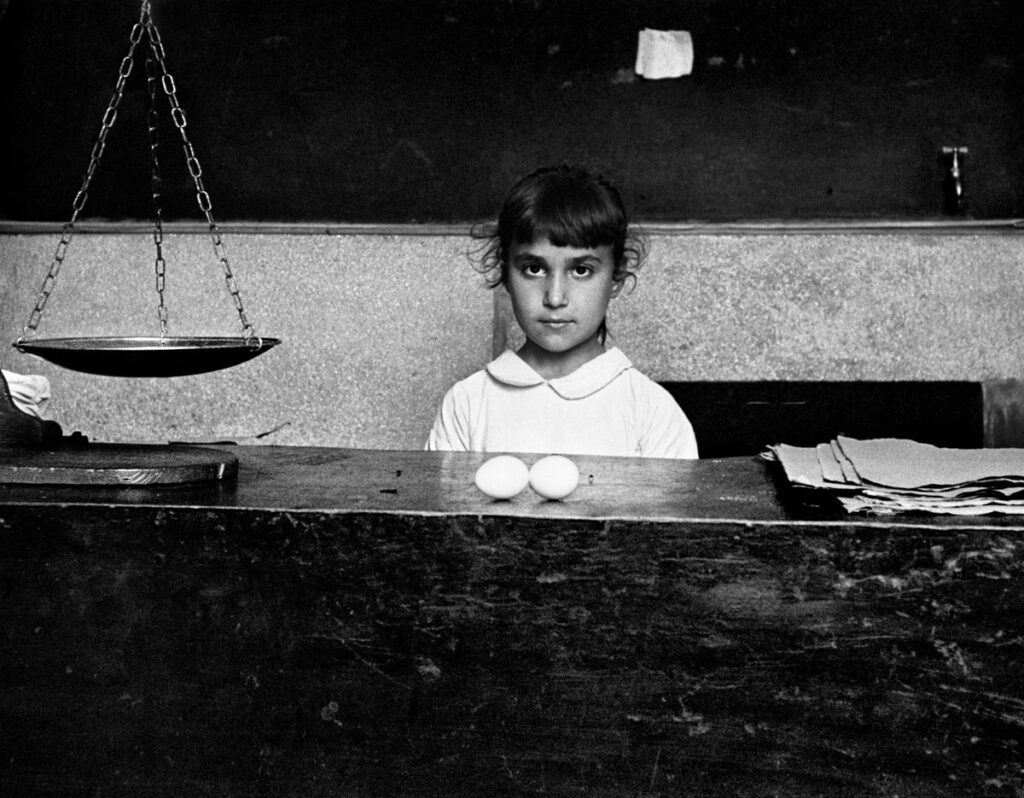 Piergiorgio Branzi, Pasqua a Tricarico, 1954-1957