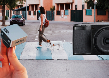 Godox iT20 e Ricoh GR per una “street” moderna sulle orme di Martin Parr