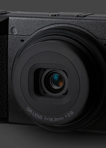 Ricoh GR IV: l’otturatore elettronico arriva con il nuovo firmware