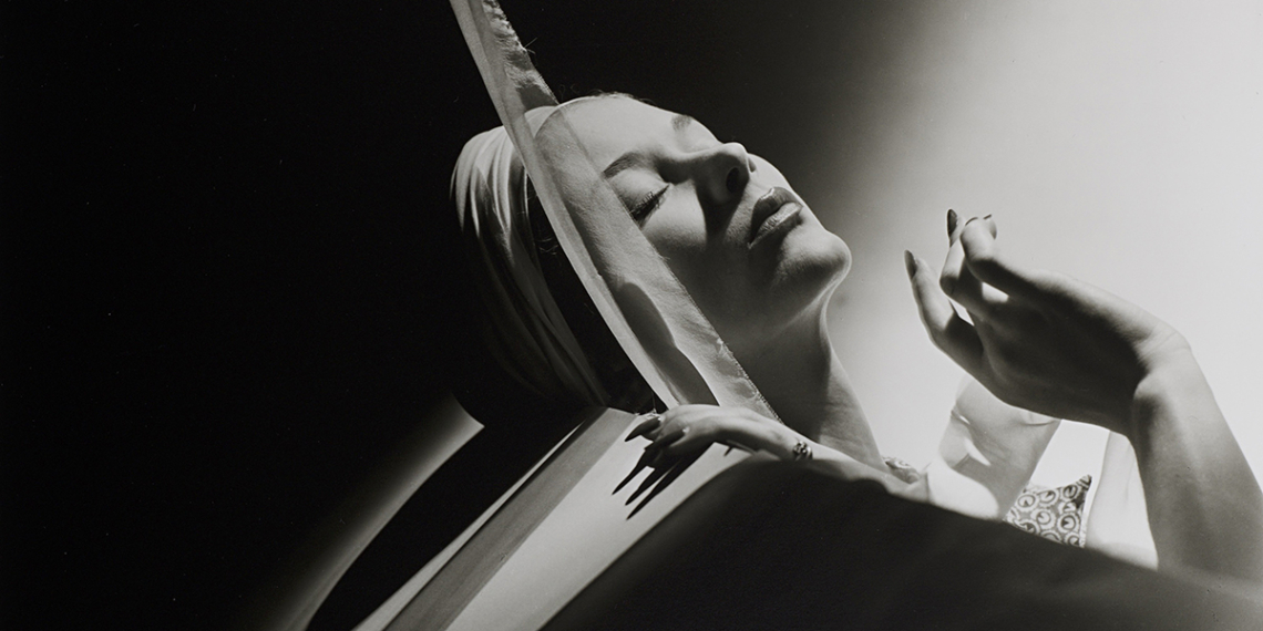 Horst P. Horst mostra La Geometria della Grazia Venezia