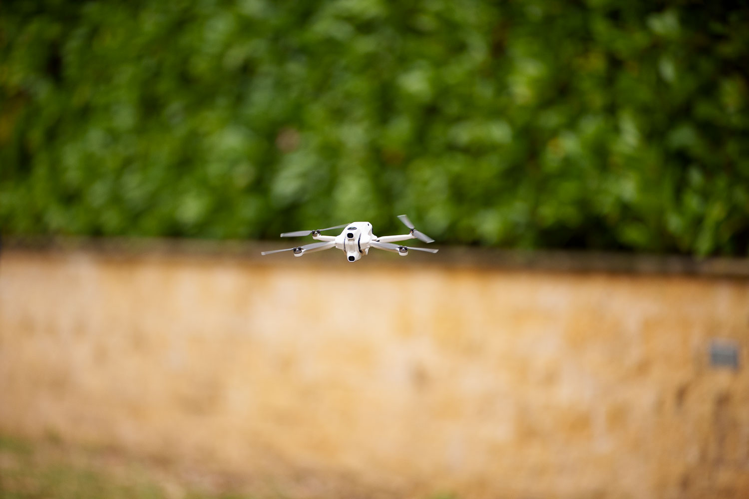 test laowa 200mm f2_08