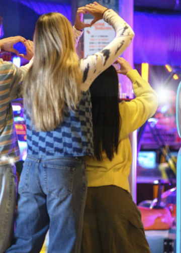 AR, pellicola a sviluppo istantaneo Instax e pagamento contactless: Fujifilm reinventa il photobooth