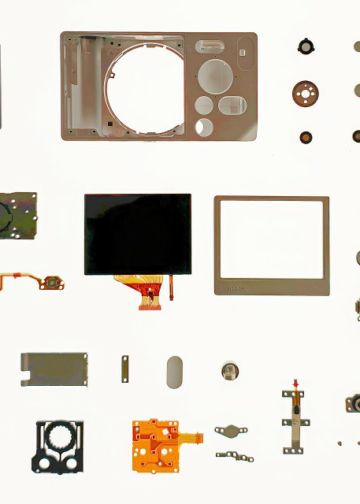 "Ogni parte racconta il tutto": questo il filo rosso dell'esposizione di Sigma nello showroom temporaneo alla Milano Design Week.