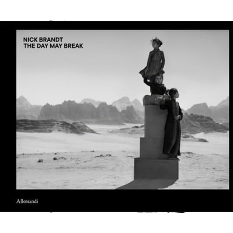 Nick Brandt. The day may break. Ediz. italiana