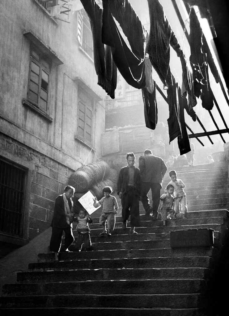 Street Scene, 1957. © Fan Ho Estate, Blue Lotus Gallery