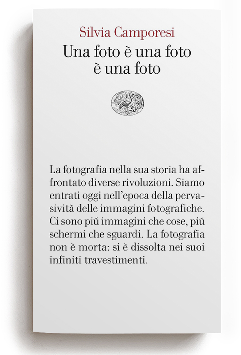Copertina libro Una foto è una foto è una foto Silvia Camporesi